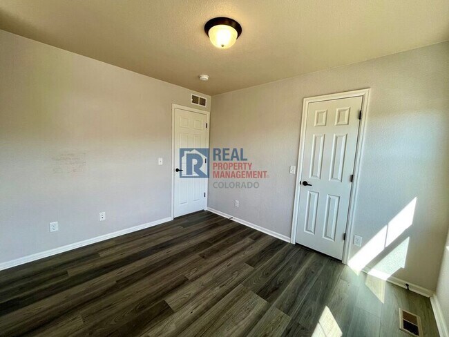 Building Photo - 8231 Longleaf Ln