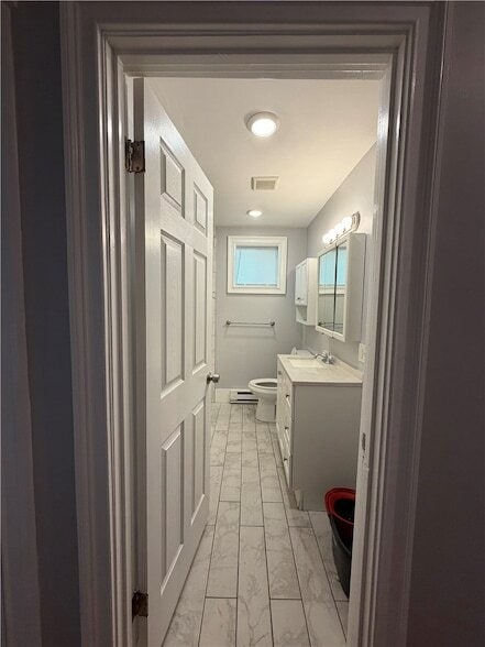 Building Photo - 43 Harvest St