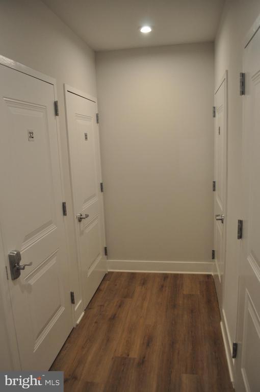 Building Photo - 170 Harrier Wy