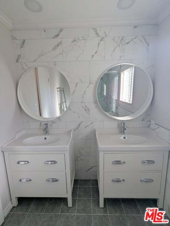 Building Photo - 508 Fernpark Dr