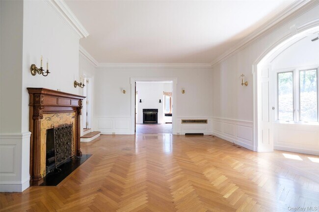 Building Photo - 10 Ridge Pl