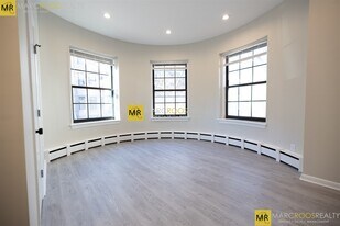 Building Photo - 203 Saint Botolph St