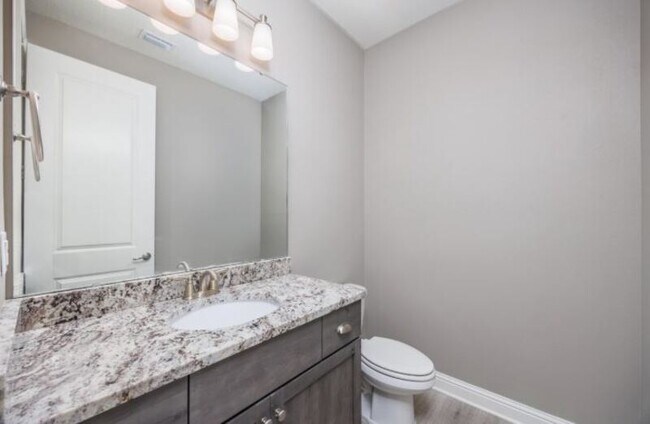 Building Photo - 77 Perimeter Pl