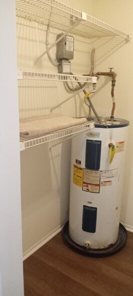 Building Photo - 2015 McMullen Ave