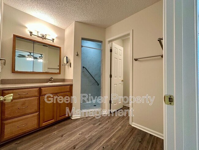 Building Photo - 412 La Reserve Cir