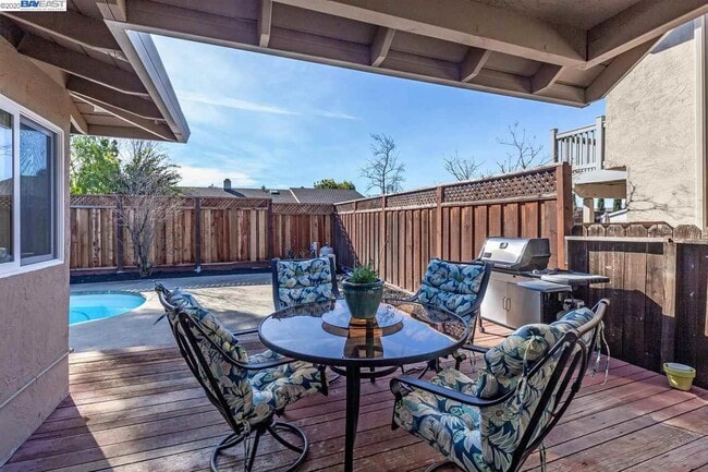 Building Photo - 833 Catalina Dr