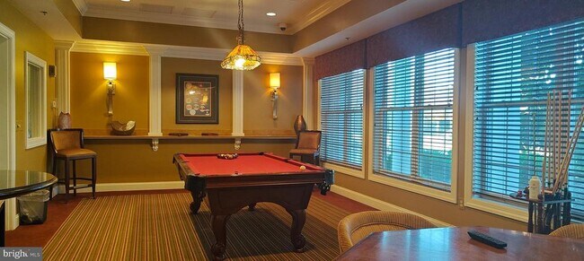 Building Photo - 10425 Starlight Pl