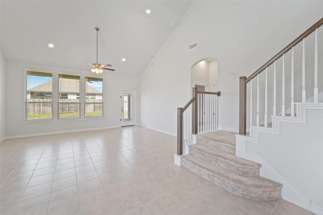 Building Photo - 7203 Buckthorn Holw Trl