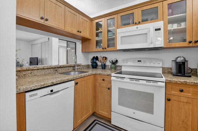 Building Photo - 5418 Firenze Dr