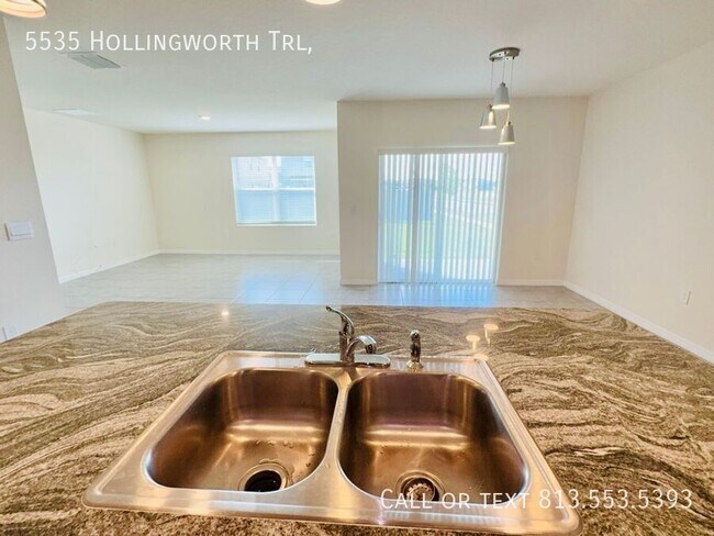 Building Photo - 5535 Hollingworth Trl