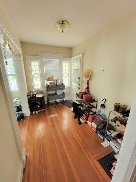 Building Photo - 31 Electric Ave