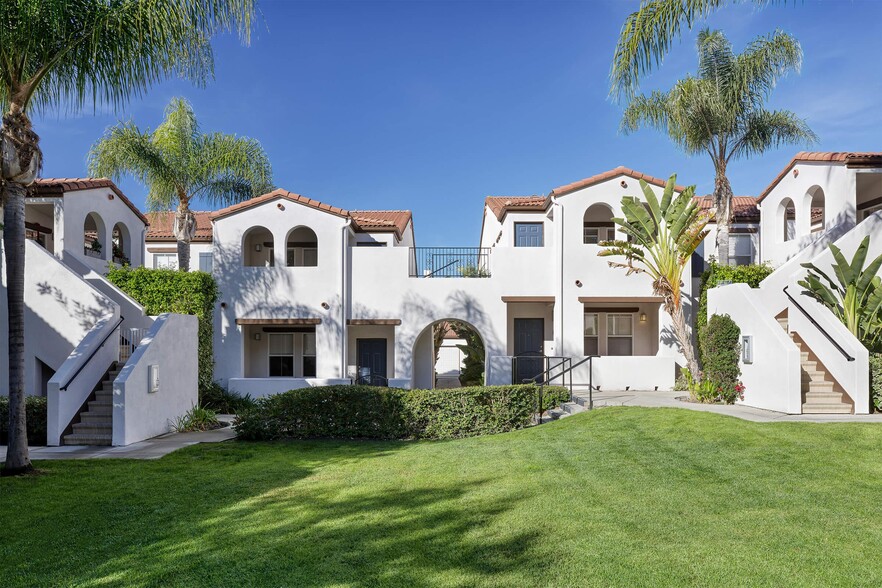 Building Photo - Laurel Canyon Apartment Homes