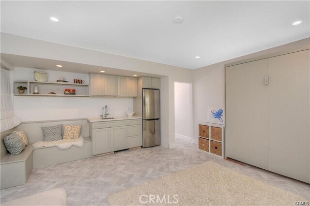 Building Photo - 2324 S Coast Hwy