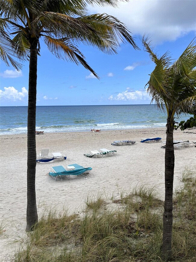 Building Photo - 3500 Galt Ocean Dr