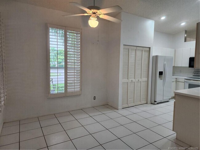 Building Photo - 2132 Augusta Trace