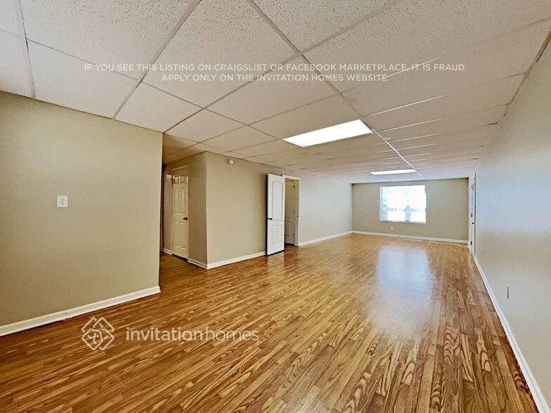 Building Photo - 174 St Ann Cir