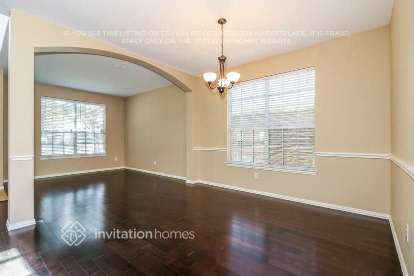 Building Photo - 12301 Macaroon Ln