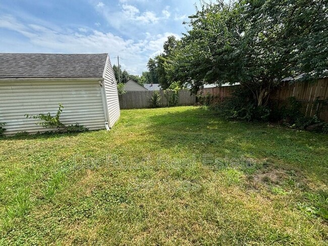 Building Photo - 1110 Ellen Dr
