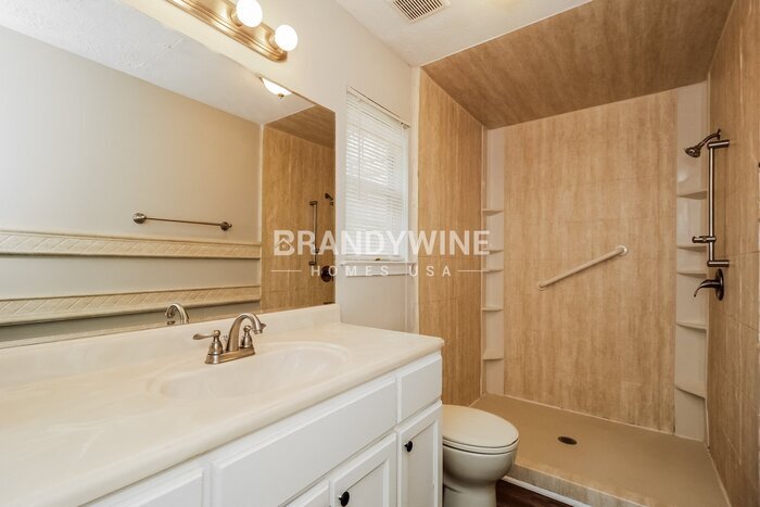 Building Photo - 1334 Colonial Trce NW