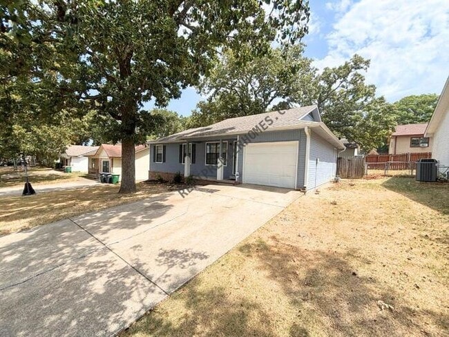 Building Photo - 238 Briarpatch Ln