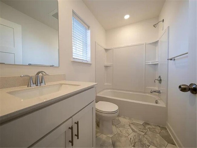 Building Photo - 1073 Jubert Dr