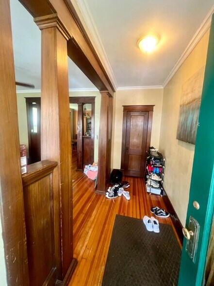 Building Photo - 479 West St