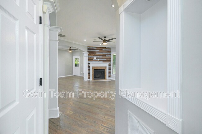 Building Photo - 1199 Harvest Brook Dr NE