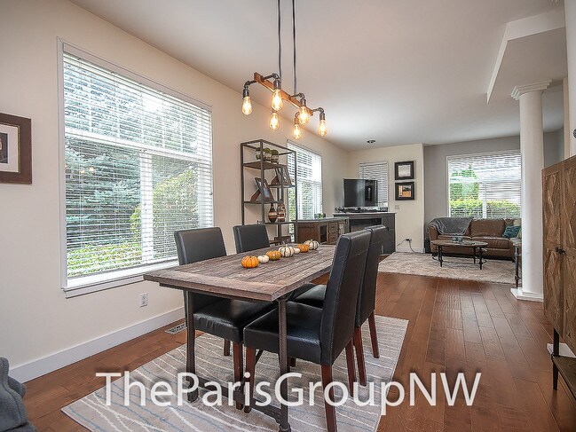 Building Photo - 9810 NE 130th Pl