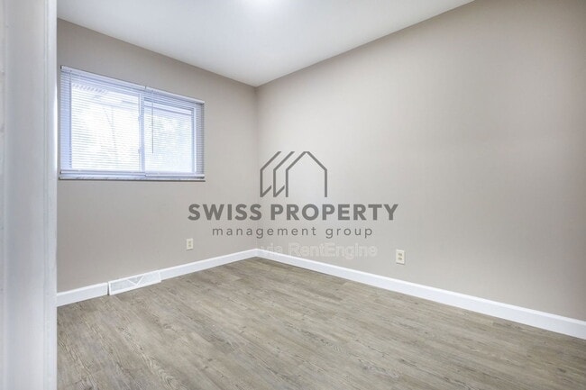 Building Photo - 5814 N Meadows Blvd