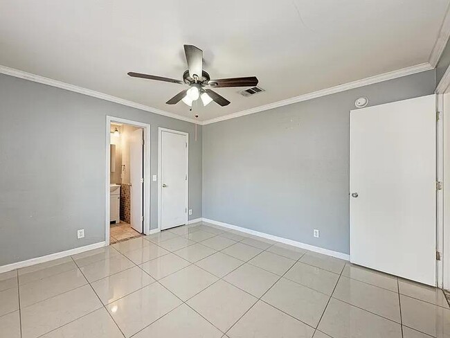 Building Photo - 14910 Mossycup Ln