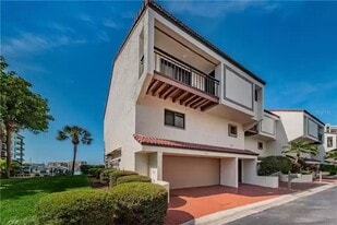 Building Photo - 240 Windward Passage