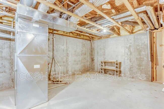 Building Photo - 1048 E Karla Ave