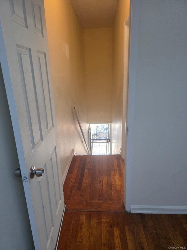 Building Photo - 301 Wyona St