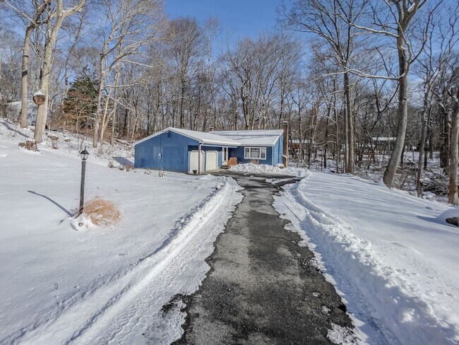 Building Photo - Spacious 4BR/2.5BA/2Car Garage Home with Finished Basement & Hardwood Floors – Gales Ferry