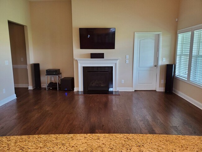 Building Photo - 205 Korbel Dr