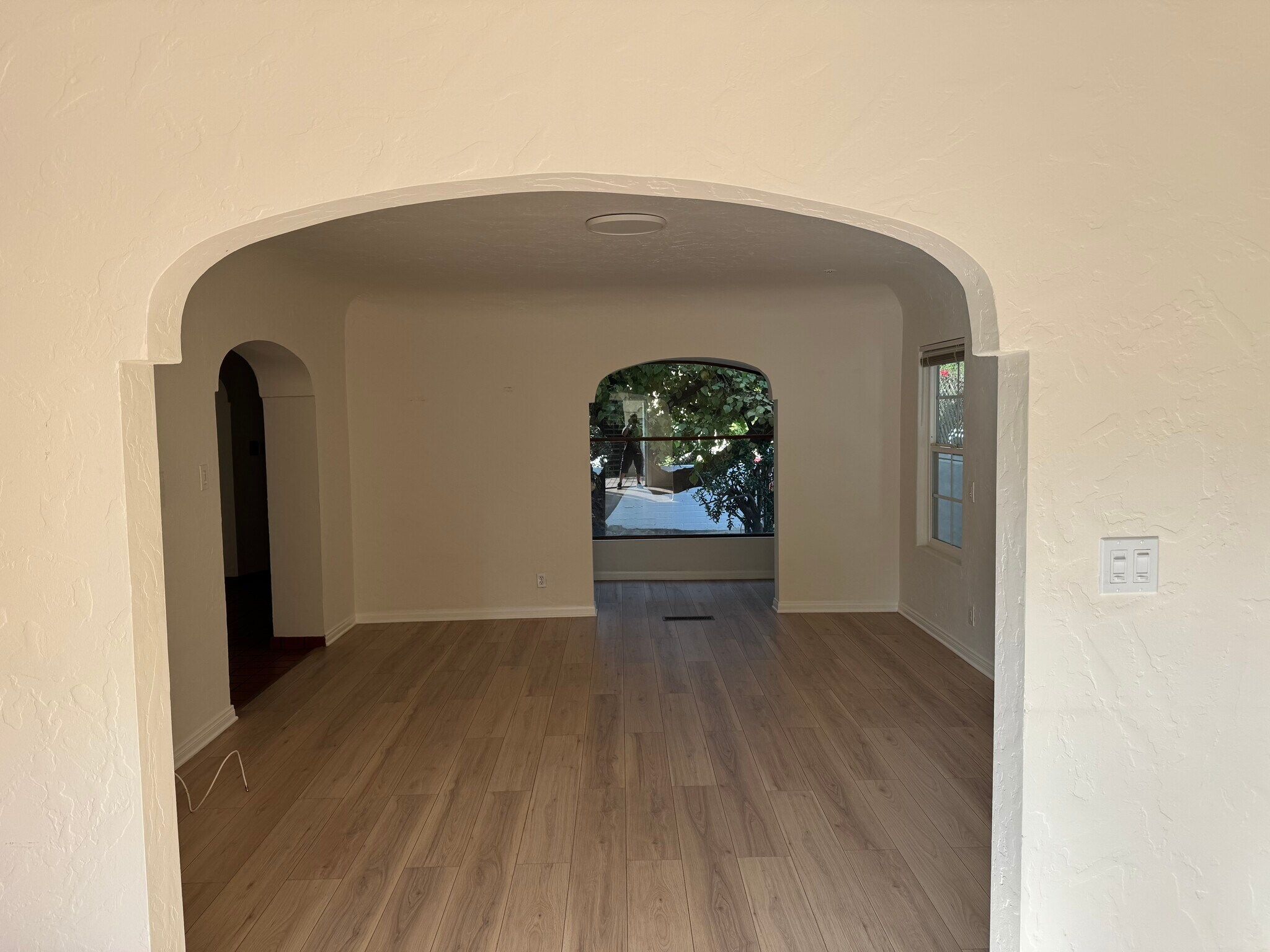 Building Photo - 6128 Maryland Dr