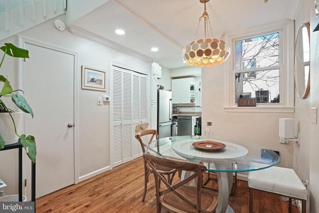 Building Photo - 1613 5th St NW