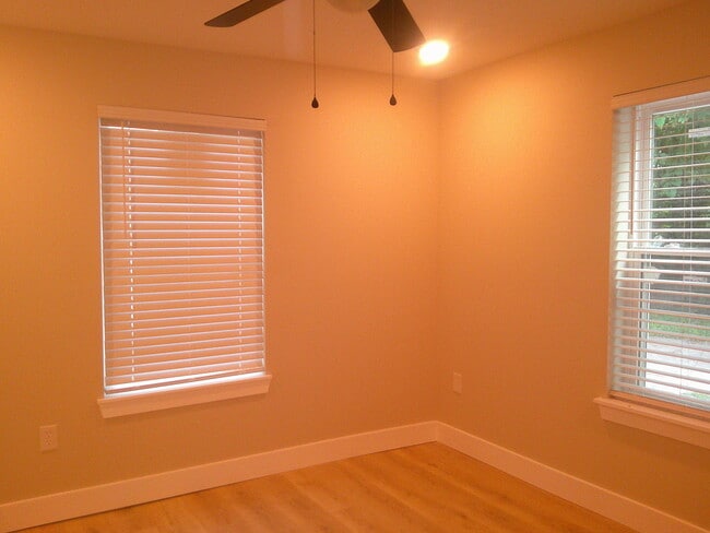 Building Photo - 1 Smarr Ct
