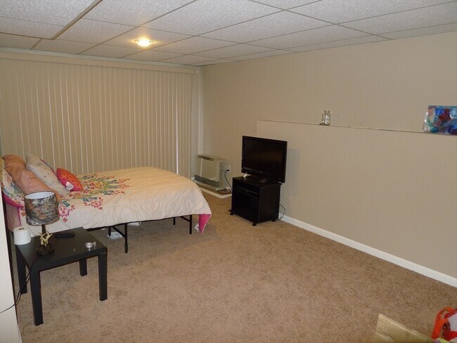 Building Photo - 89 Brookdale Cir