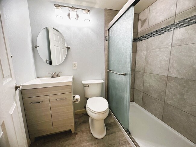 Building Photo - Charming 2-Bedroom 2 Bathroom Townhome with Finished Basement In Prime Lafayette Location!