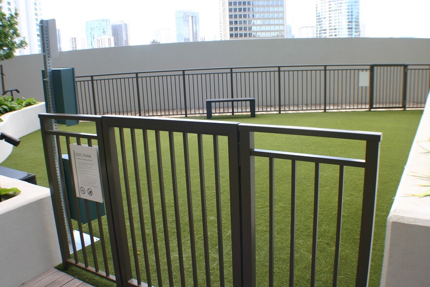 Building Photo - 1388 Kapiolani Blvd