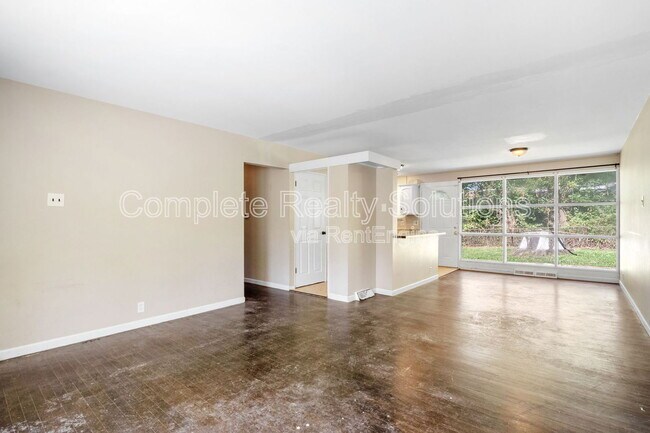 Building Photo - 10315 Monarch Dr