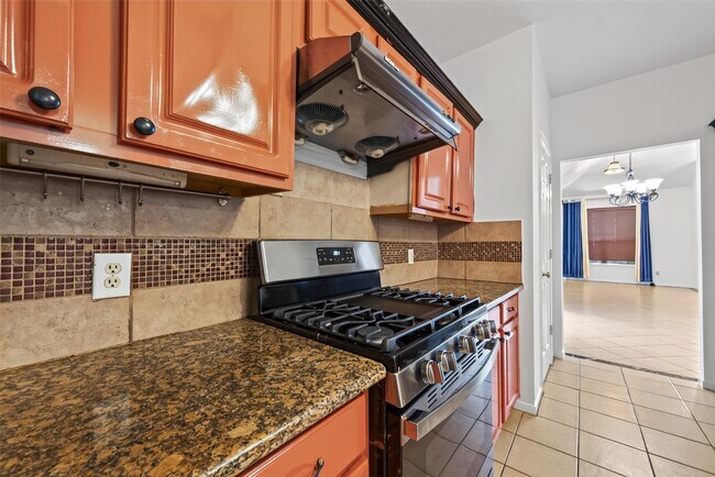 Building Photo - 12214 Doe Meadow Dr