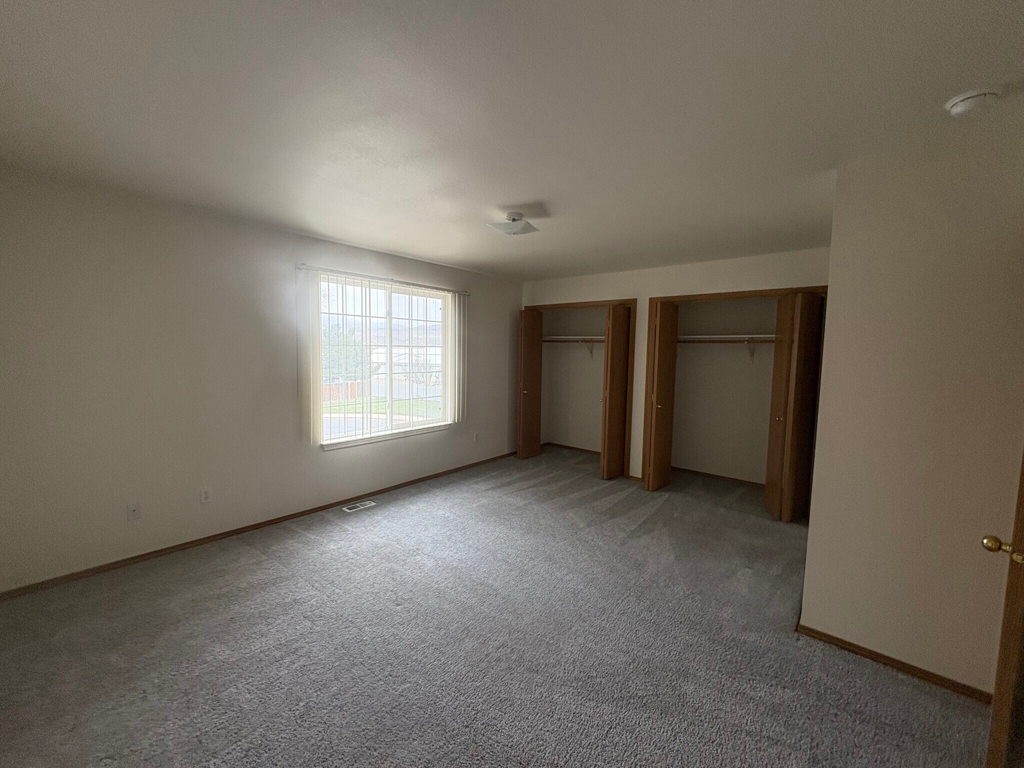 Building Photo - 3541 S Poco Loco Pl