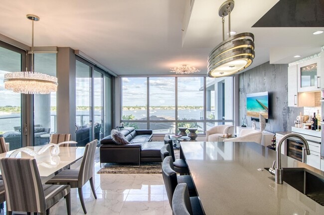 Building Photo - 1 Water Clb Wy