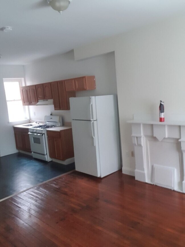 Building Photo - 1340 S Markoe St