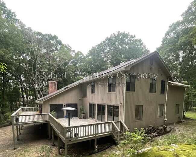 Building Photo - 15 Treadwell Ct