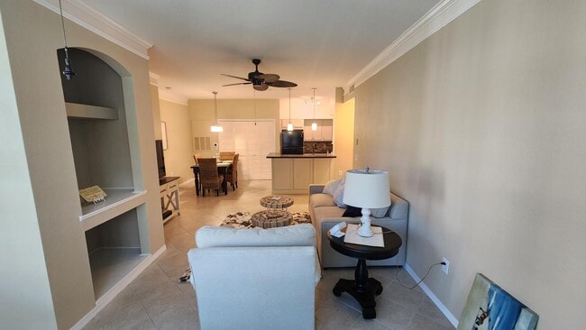 Building Photo - 4152 Central Sarasota Pkwy