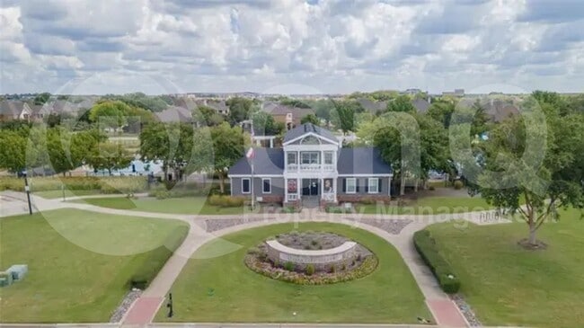 Building Photo - 3906 Greenbrier Dr