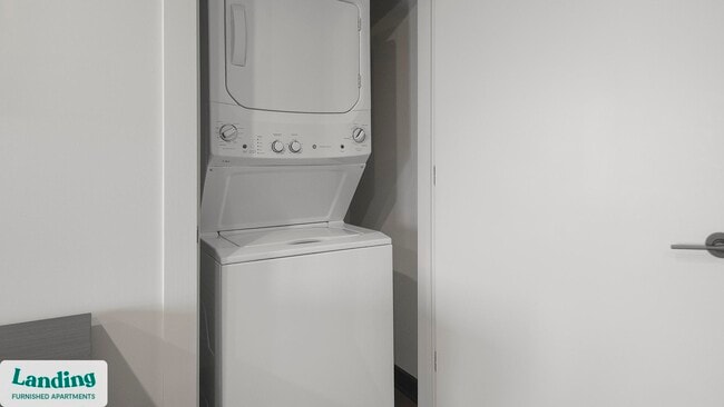 Building Photo - 645 N Front St